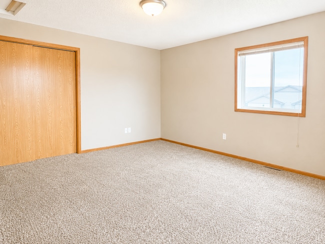 Photo - 628 Danielson Ct