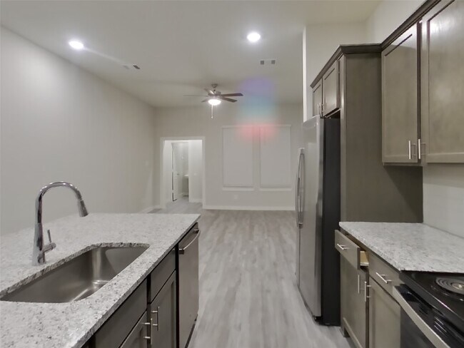 Photo - 9835 Willow Creek Commerce Dr