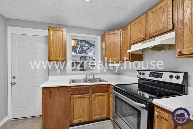 Photo - 450 Second St