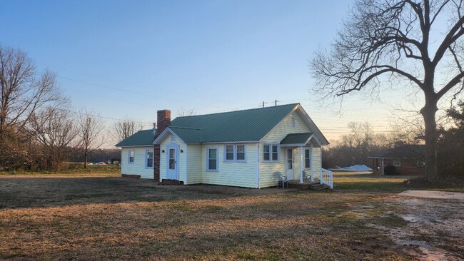 Building Photo - 214 Cross Roads Dr