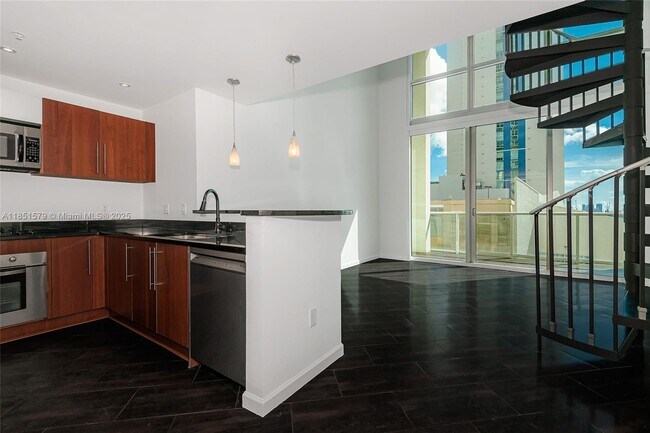 Photo - 300 S Biscayne Blvd Unit Loft 826