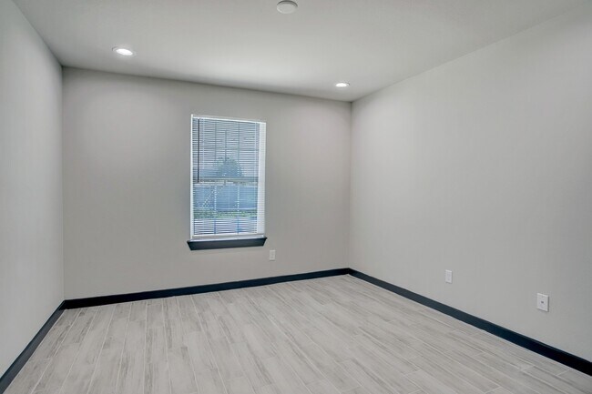 Photo - 3448 Elgin St Unidad 5