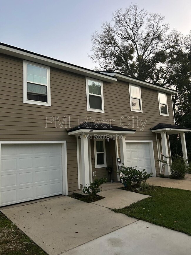 Building Photo - 7608 Rain Forest Dr N