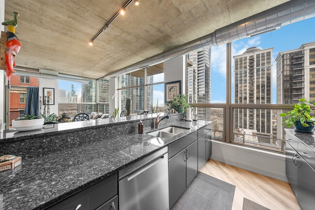 Photo - 125 E 13th St Unit 1006