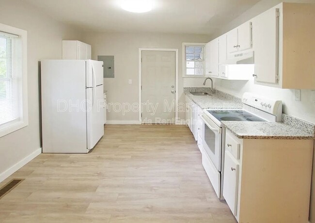 Photo - 1237 Campbellton Pl SW