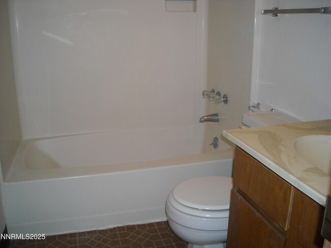 Photo - 62 N Laverne St