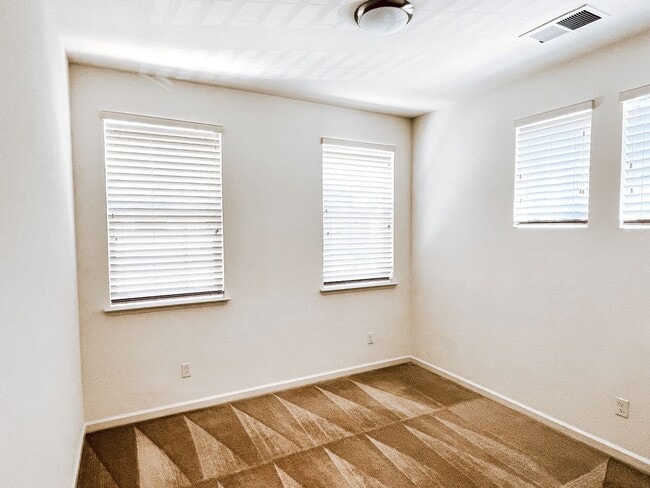 Photo - Upgraded Dublin Townhome near Emerald Park Elementary