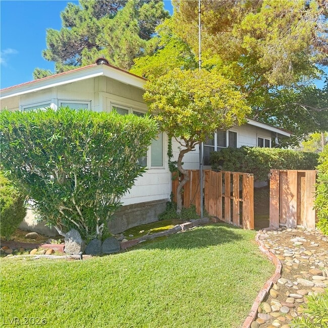 Photo - 504 Cherry St