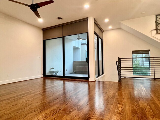 Photo - 2322 Camden Dr Unit B