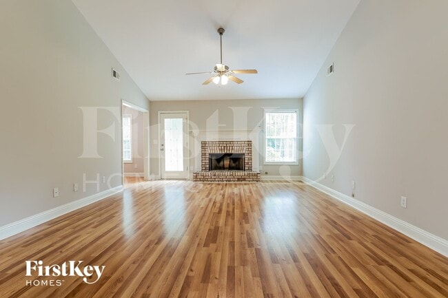 1306 Golden Way