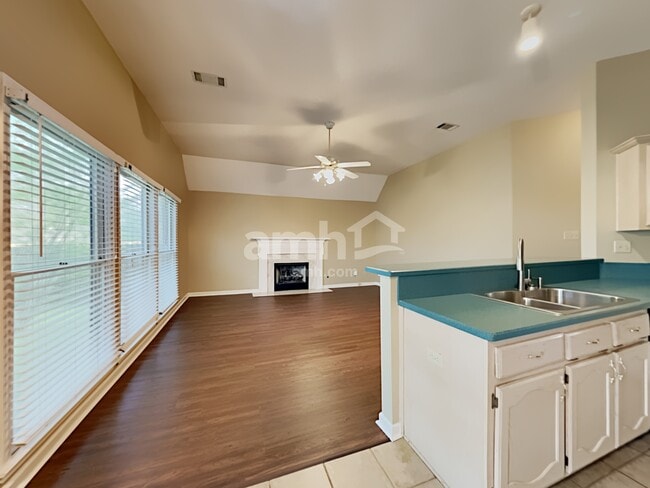 Photo - 1226 Sweetie Dr