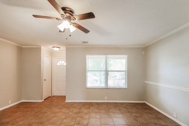 Photo - 3235 Becker Glen St
