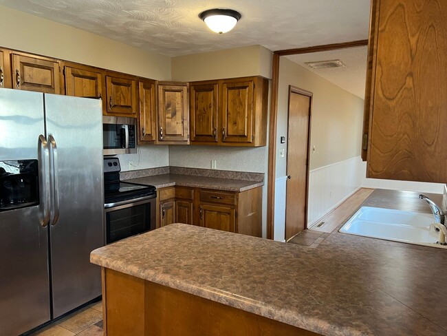 Building Photo - Pre-Lease in Brentwood