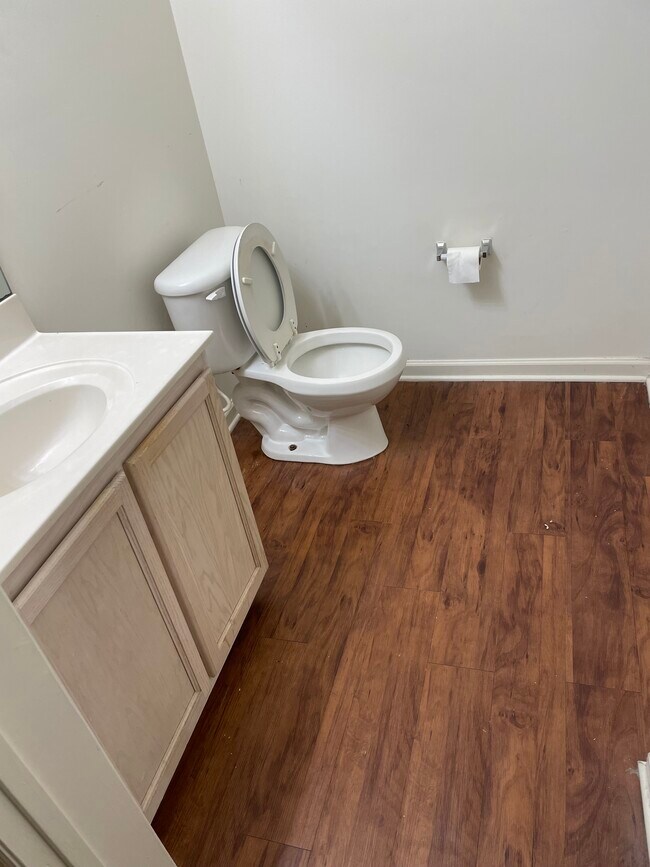 Photo - 3710 Pardue Woods Pl Unidad 203-Room1