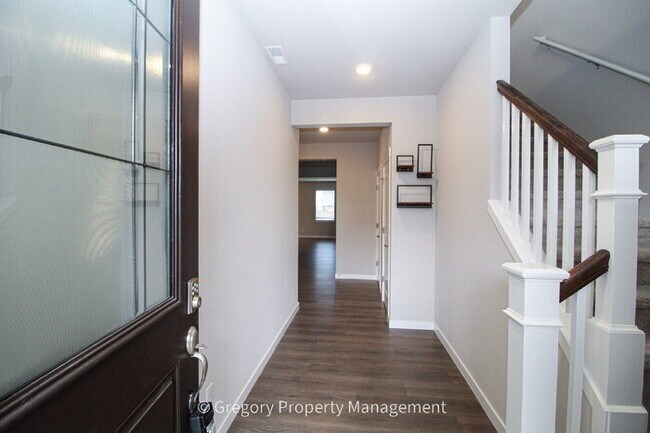 Photo - MUST SEE FIRST TIME RENTAL!!! 5bed 3bath 2535sf A/C BEAUTIFUL HOME! GREAT SCHOOLS!