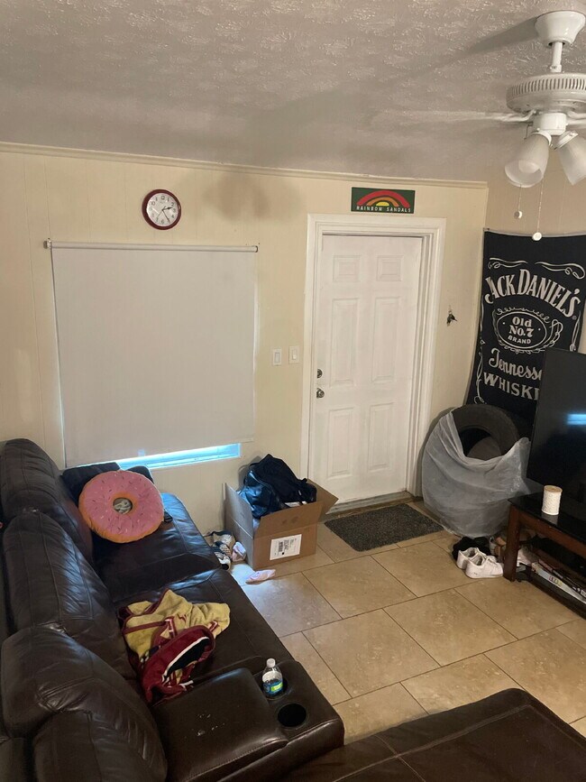 Photo - Great 1 bedroom near FSU