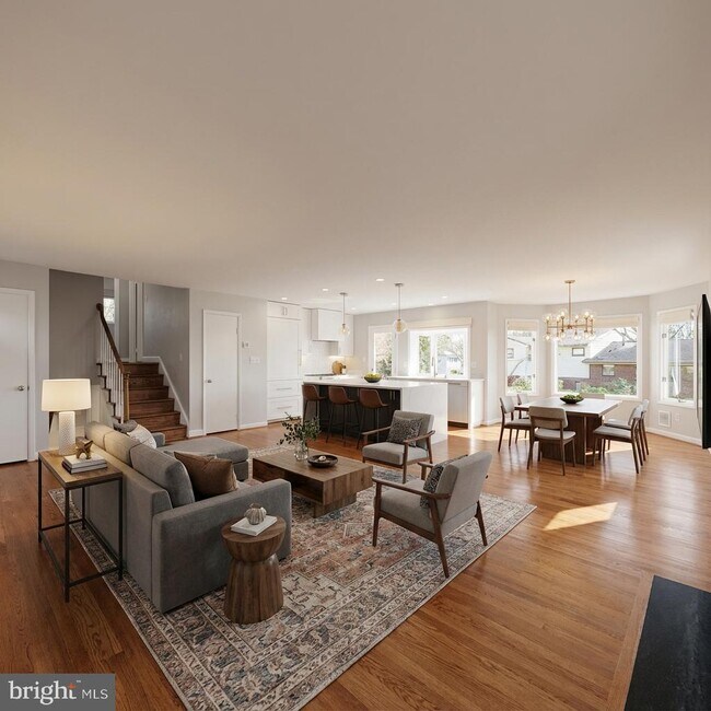 Photo - 7107 Tyndale St