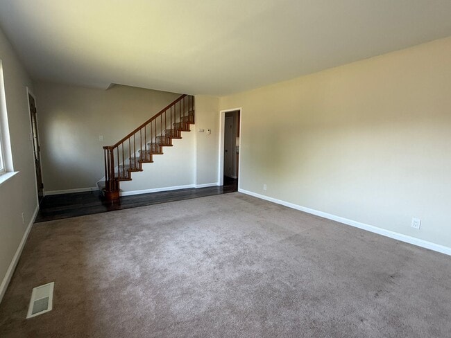 Photo - Spacious 5 bedroom 2.5 bath home in San Jose
