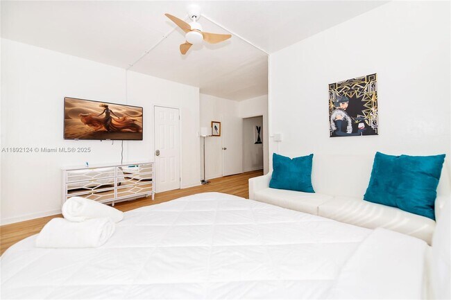 Photo - 545 Michigan Ave Unit 2