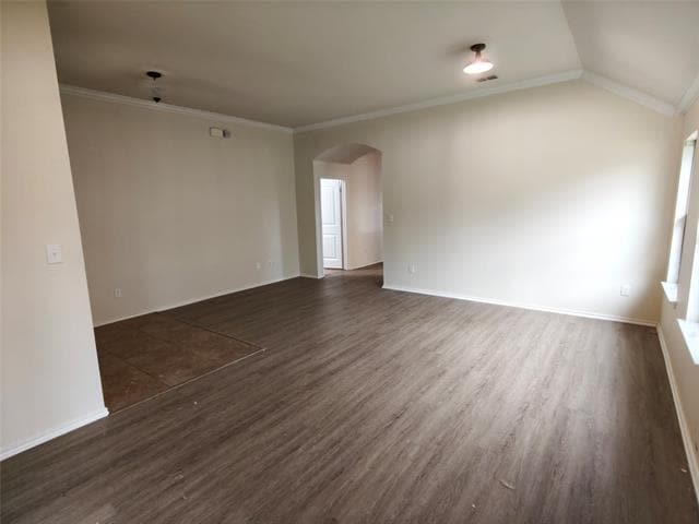 724 Valley Ct
