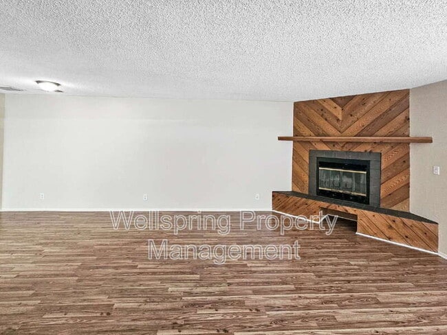 Photo - 305 S Richmond Rd Unit B