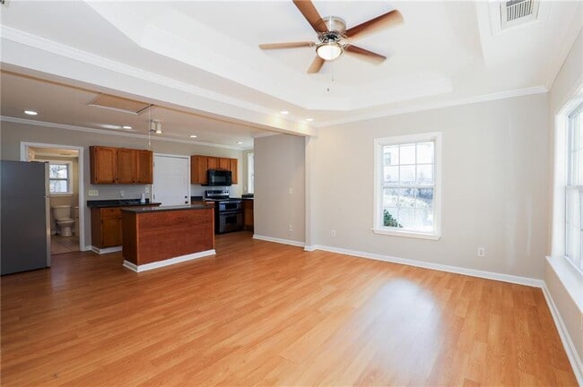 Photo - 2878 Humphries Dr SE