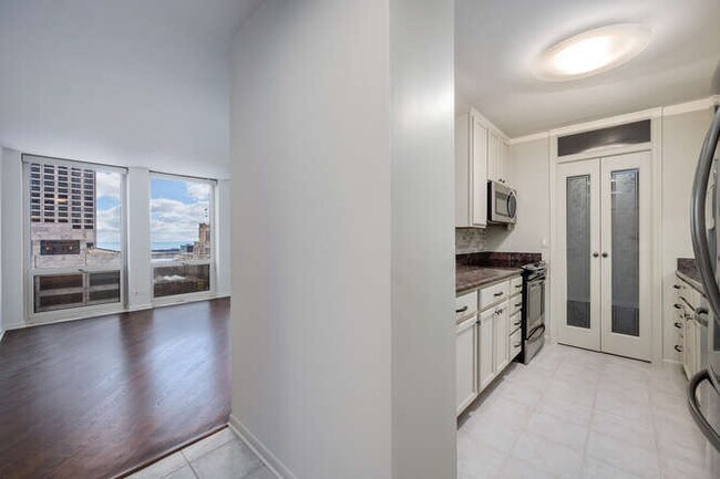 Photo - 111 E Chestnut St Unit 22H