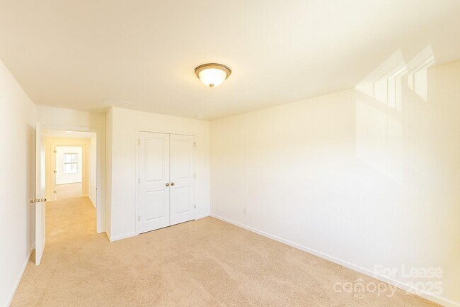 Photo - 2841 Yeager Dr NW