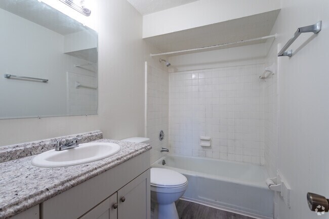 2BR, 1BA - Full Bathroom