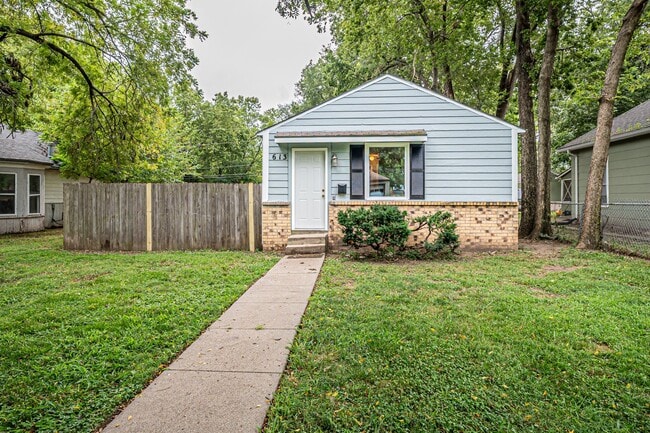Building Photo - Please View 3D Virtual Walk-Through Before... Rental