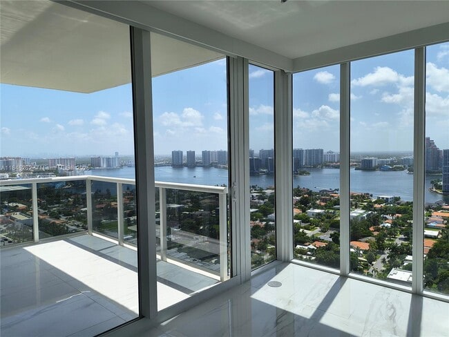 Building Photo - 19111 Collins Ave Unit 2906 Rental