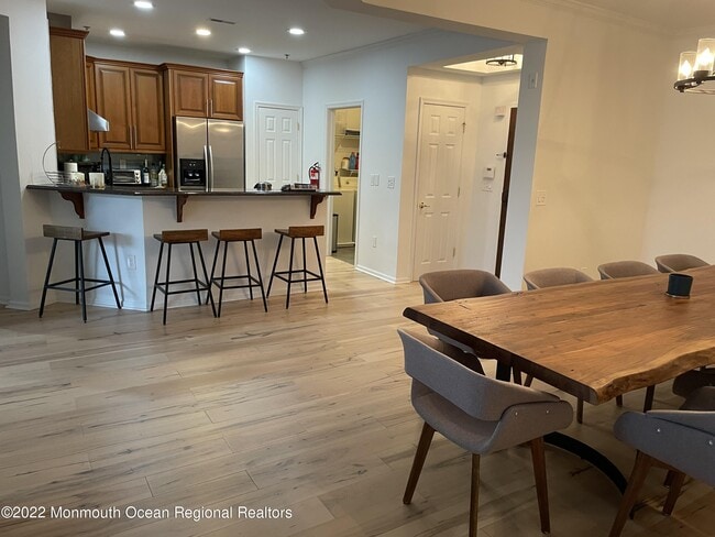 Building Photo - 11 Cooper Ave Unit 110