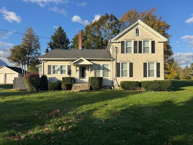 Photo - 41W655 Main Street Rd