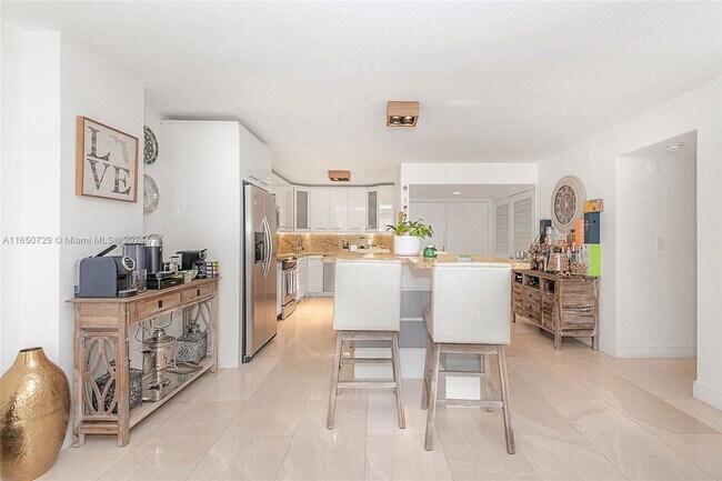 Photo - 6423 Collins Ave Unit 309