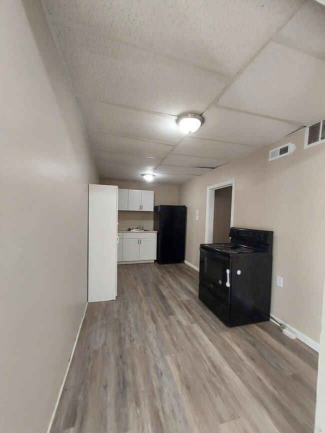 Building Photo - 401 N Mulberry St Unit C