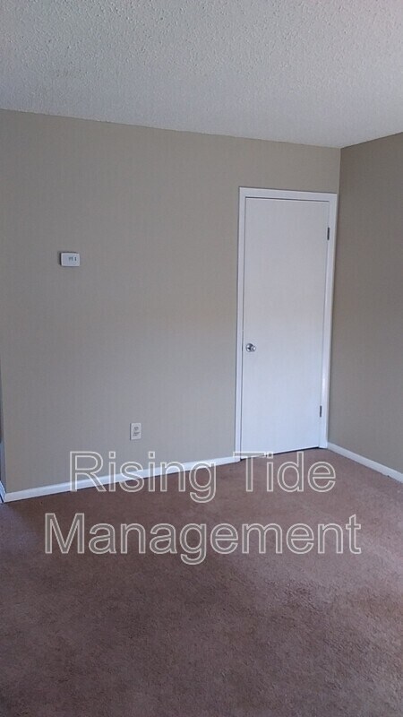 Photo - 1914 Springlake Ct