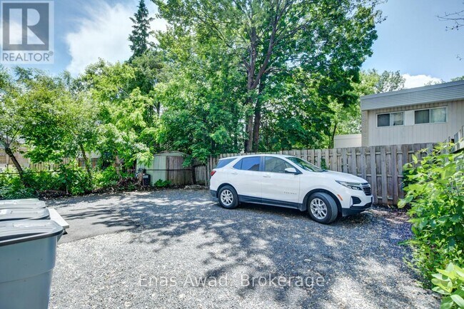 Photo - 974 Hooper St Unit B