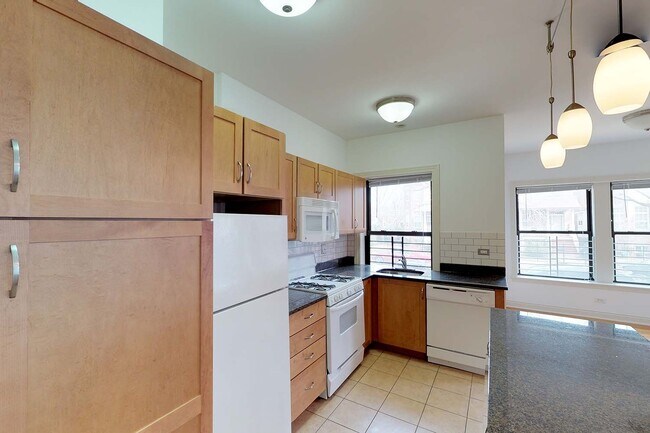 Photo - 5400-5408 S. Ingleside Avenue