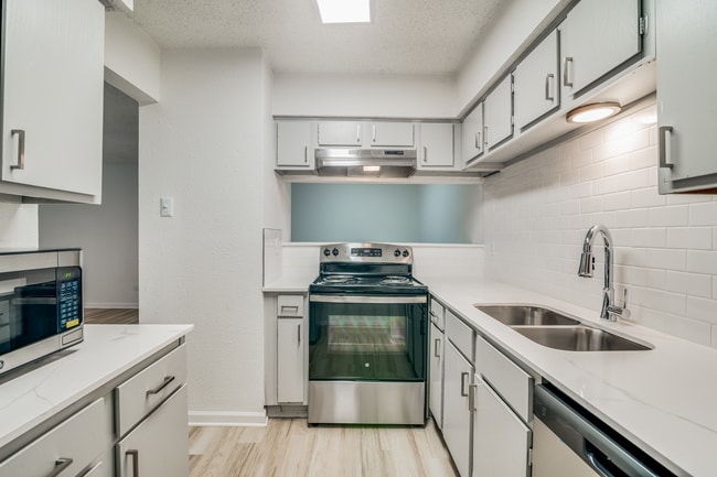 Photo - Falltree Apartments