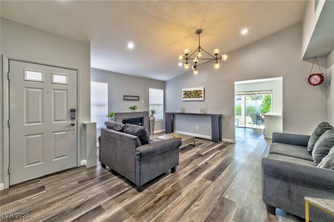 Photo - 640 Whispering Palms Dr