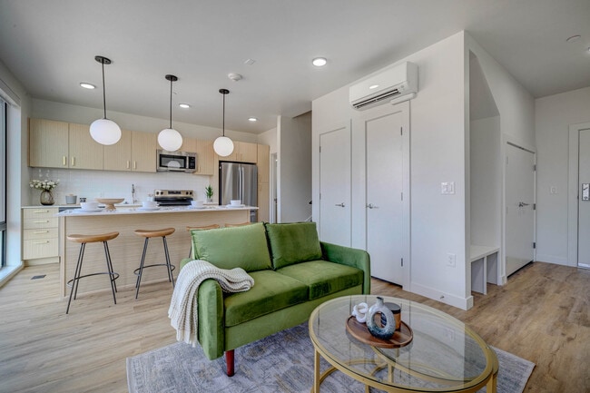330 Belhaven