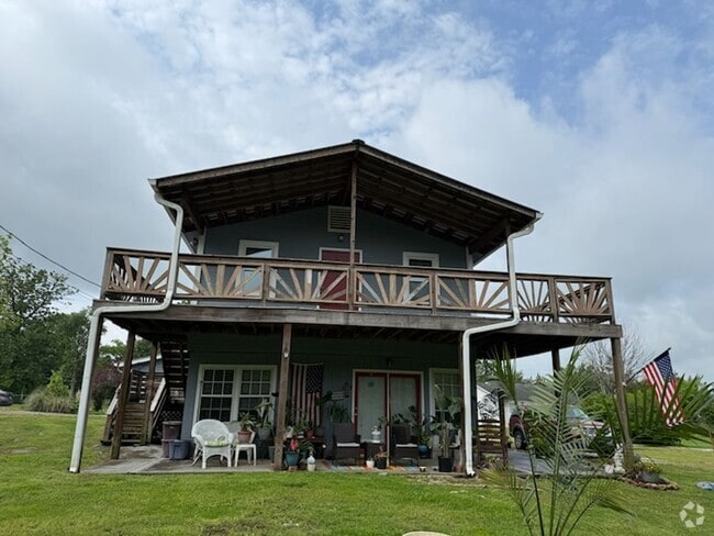 Building Photo - 1BD/1BA in Chickamauga - Water, trash, and... Rental