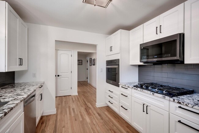 Photo - 2899 Wagener Rd