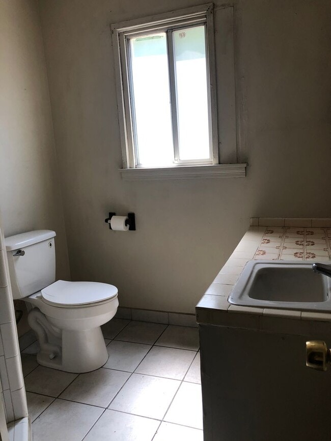 Photo - 2 Bedroom, 1 Bath Home for Rent on a HUGE Lot!