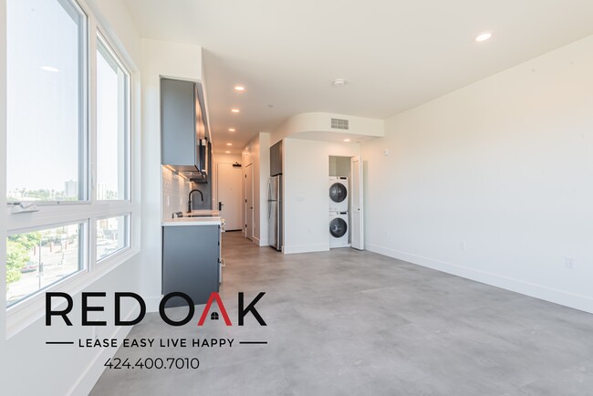 Building Photo - 3450 W 43rd St Rental