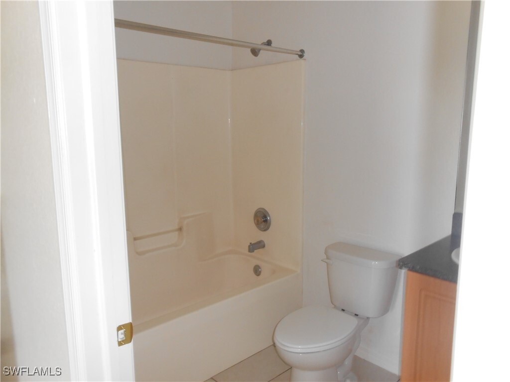 Photo - 4946 Golfview Blvd