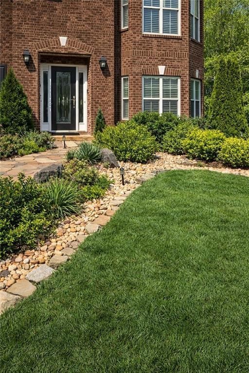 Photo - 1341 Chaplains View