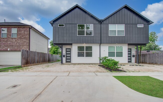 Building Photo - 203 Danna Ln Unit A