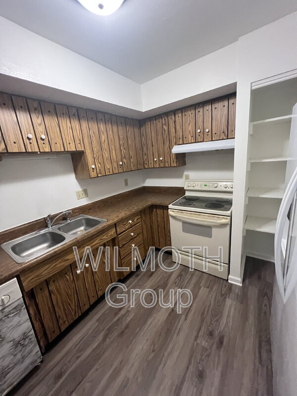 Photo - 1320 Millerwood Ct Unit #1