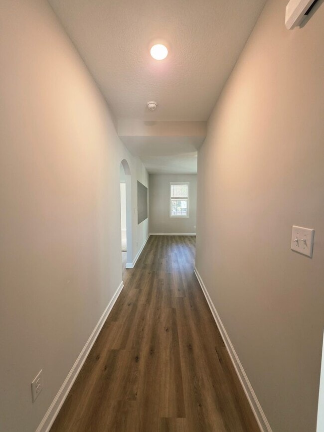 Photo - 4 Bedroom #3 Bath Towne Pointe